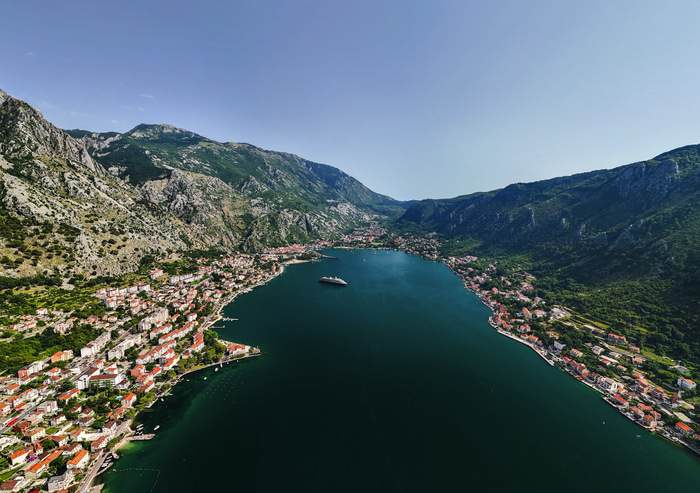 AOV Atlas Ashore Bay Montenegro.jpg